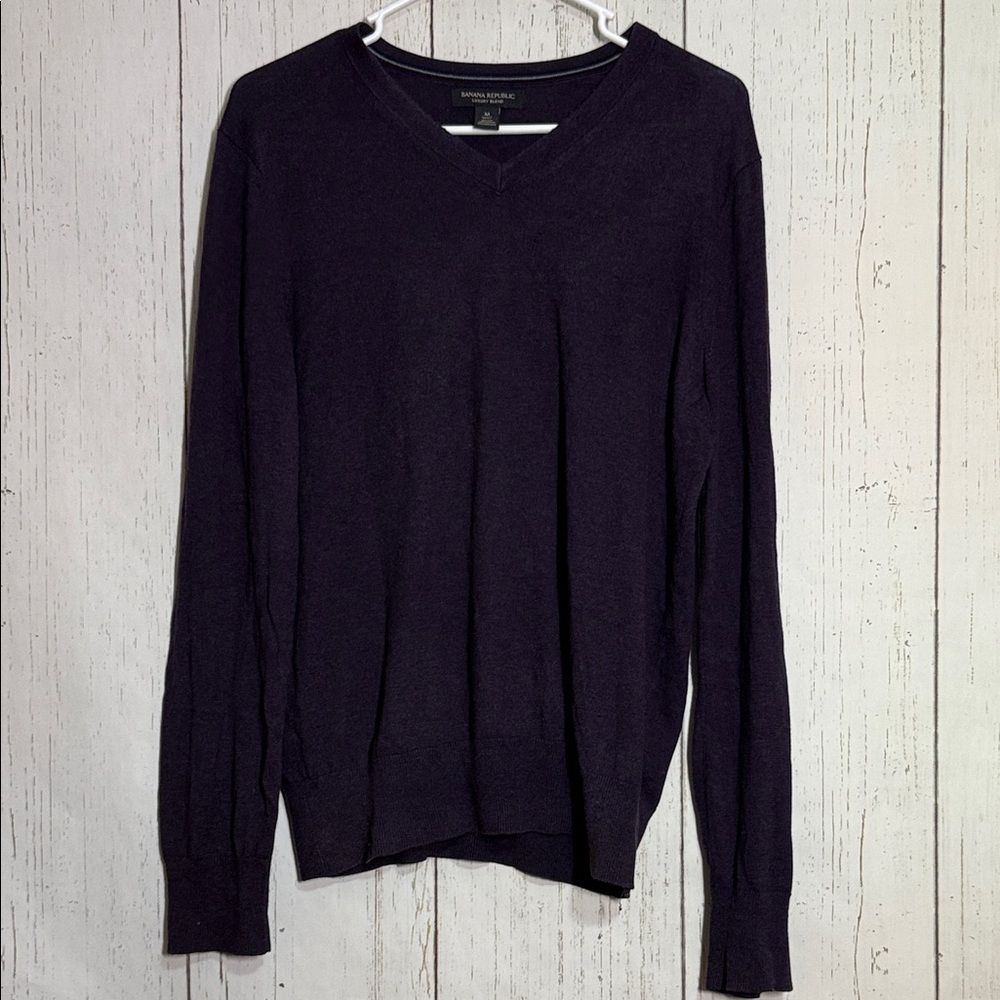 Banana Republic Silk Cashmere Blend Purple Plum V Neck Knit Sweater Size Medium